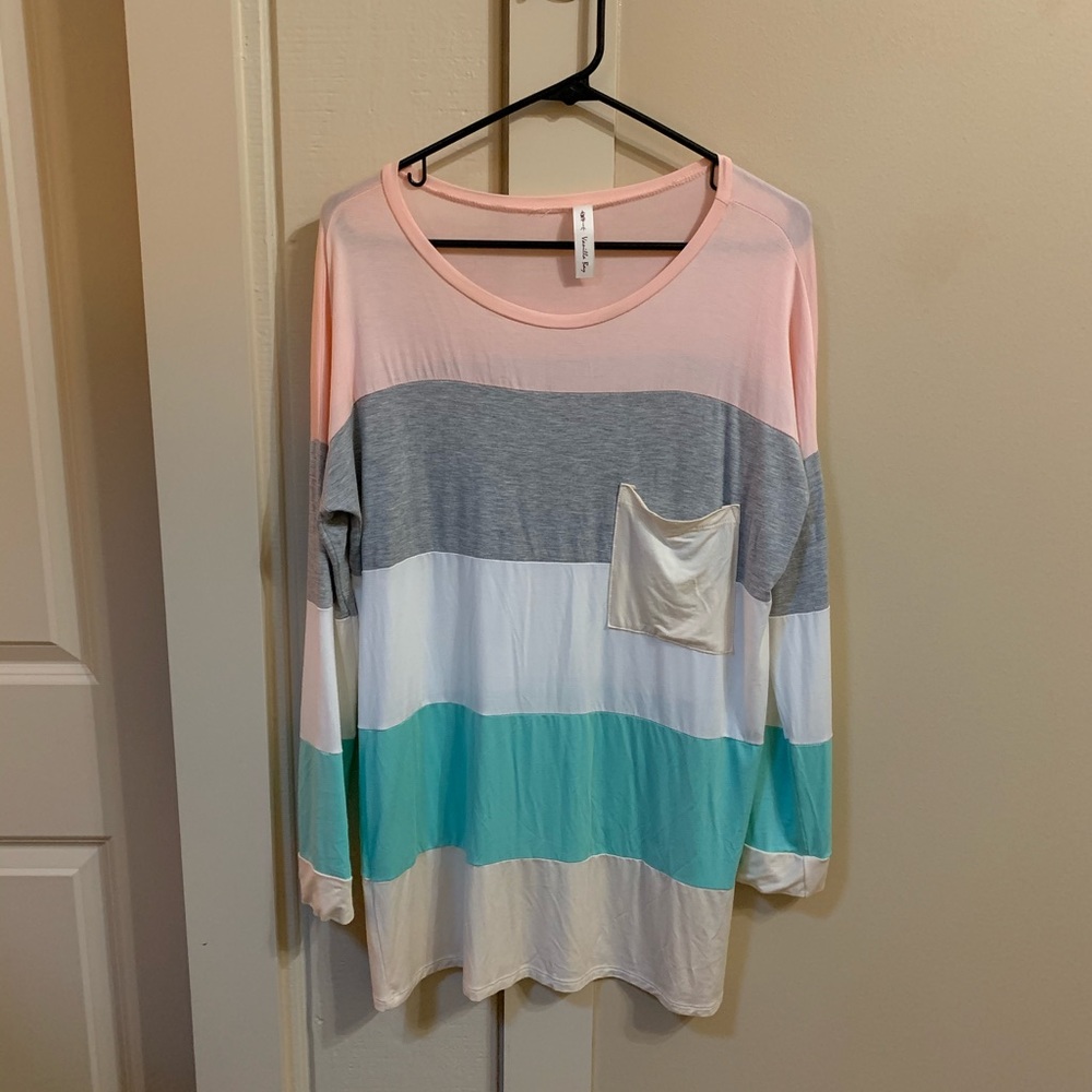 Stripped Top - Picture 3 of 4
